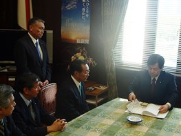 棚橋泰文自由民主党幹事長代理