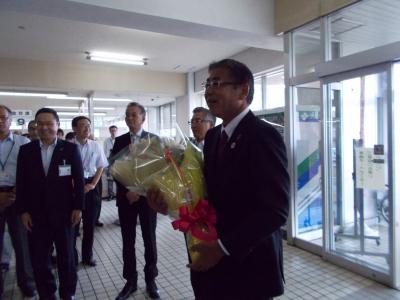 高橋市長初登庁