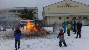 上海府小学校どんど焼き