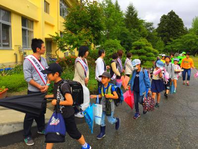 三面小学校　あいさつ運動
