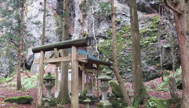 漆山神社