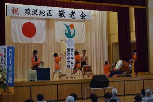 敬老会　猿沢小学校への感謝を込めました