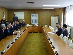 自由民主党：鈴木総務会長2