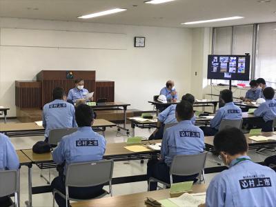 (1)ICTを活用した災害対策本部会議（村上市役所）