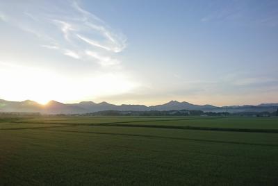 朝日の大地に