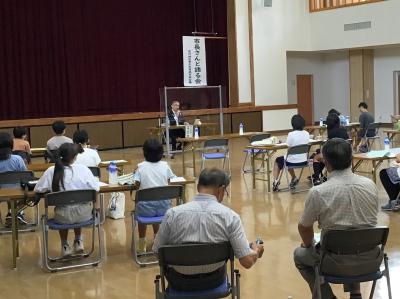 荒川地区の小学生と交流しました