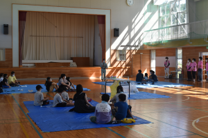 竹灯籠づくり開会式の様子