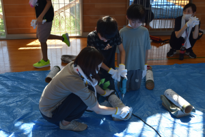 竹灯籠づくり作成中