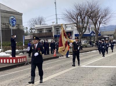 消防団員による分列行進