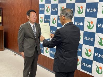 村上市歴史的風致形成建造物指定書交付式