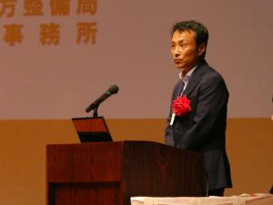 事業報告をする羽越河川国道事務所 松本所長