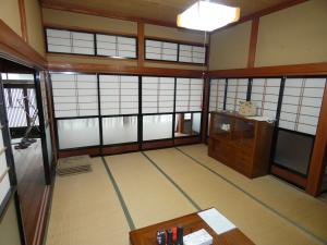 村上市松岡の和室
