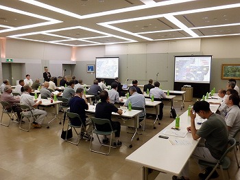 総会の様子