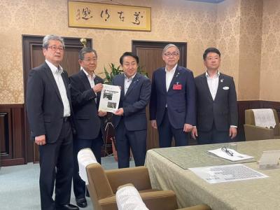 財務省・国土交通省に要望書を提出しました①