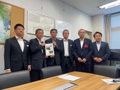 財務省・国土交通省に要望書を提出しました③