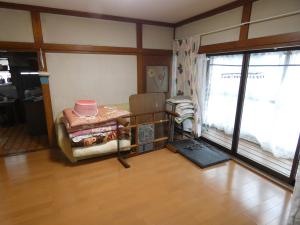 村上市北田中の洋室