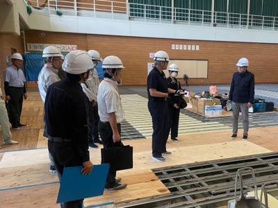 屋内遊び場（空調等整備工事現場）を視察しました