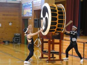 鼓童公演11　大太鼓二人2