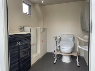 防災用自走式トイレカーを視察②