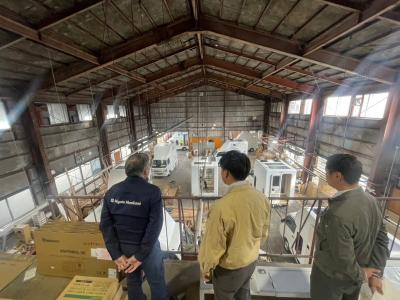 防災用自走式トイレカーを視察③