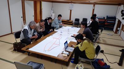 換地委員会（笹平）の様子