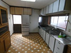 村上市岩船下大町の台所