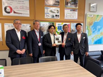 新潟山形南部連絡道路建設促進期成同盟会中央要望①