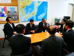 国土交通省沓掛道路局長への要望の様子
