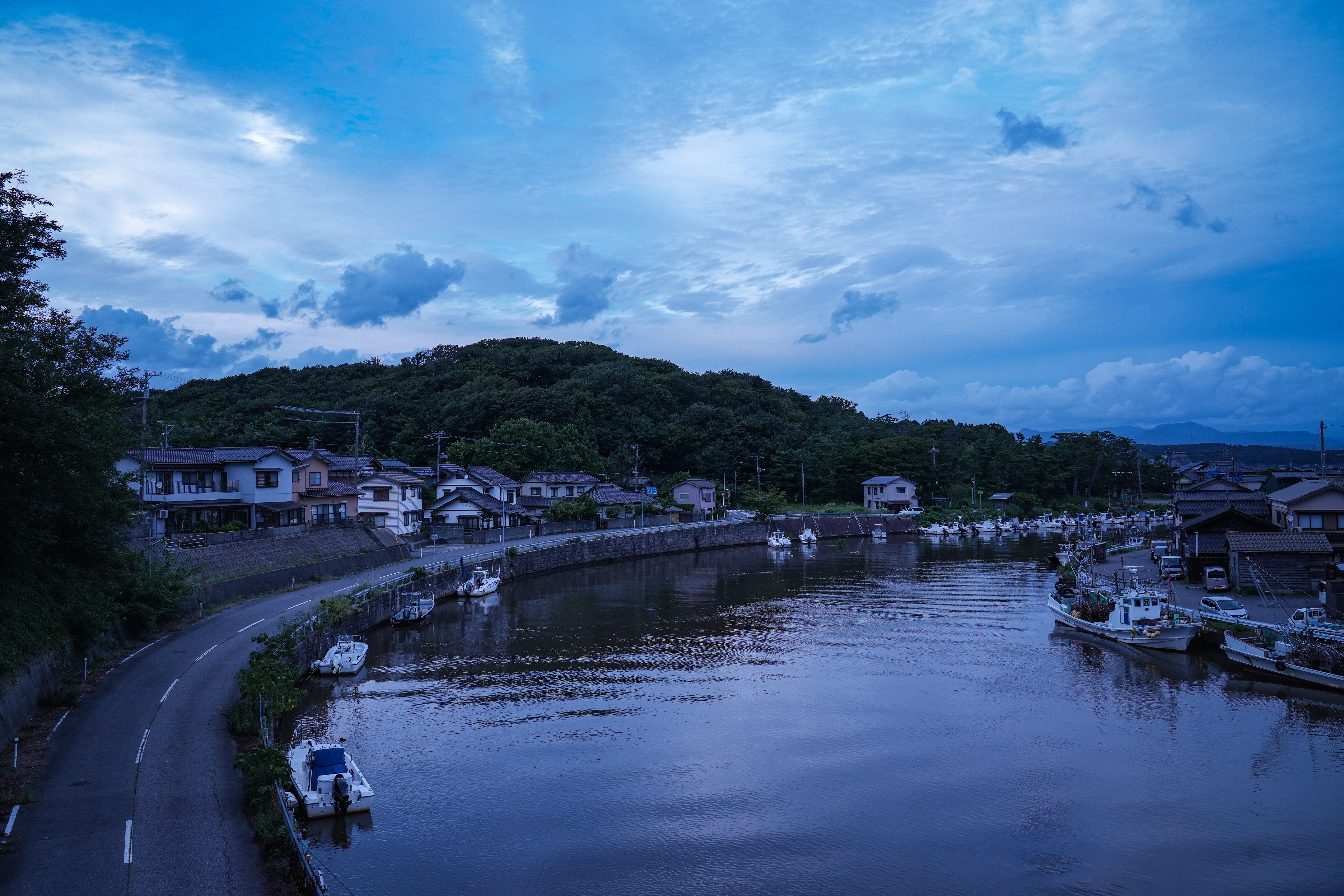 川