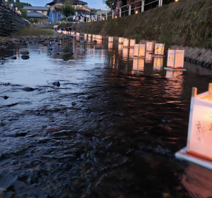 殿岡灯籠流し