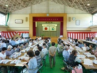 上海府地区敬老会場のようす