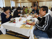 会食の様子