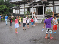 医泉寺でラジオ体操