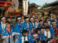 子ども神輿（諏訪神社前にて）