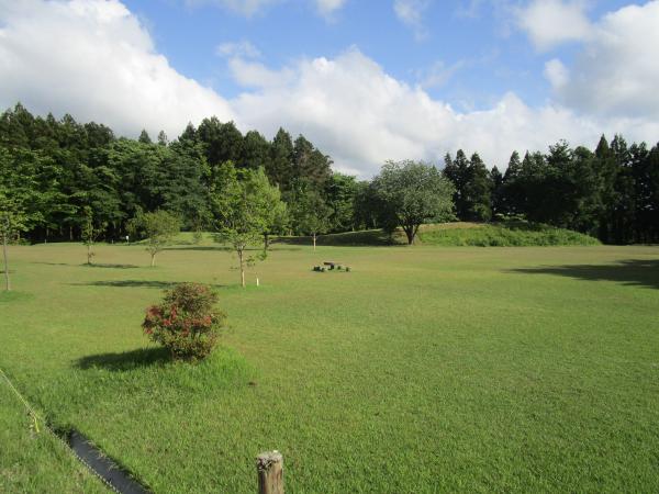 朝日山村広場